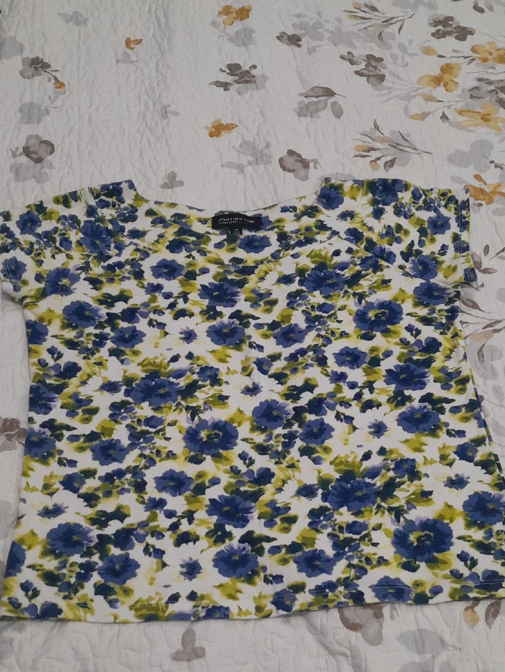 Jones New York White Floral Short-Sleeve Top with Blue and Green Blooms